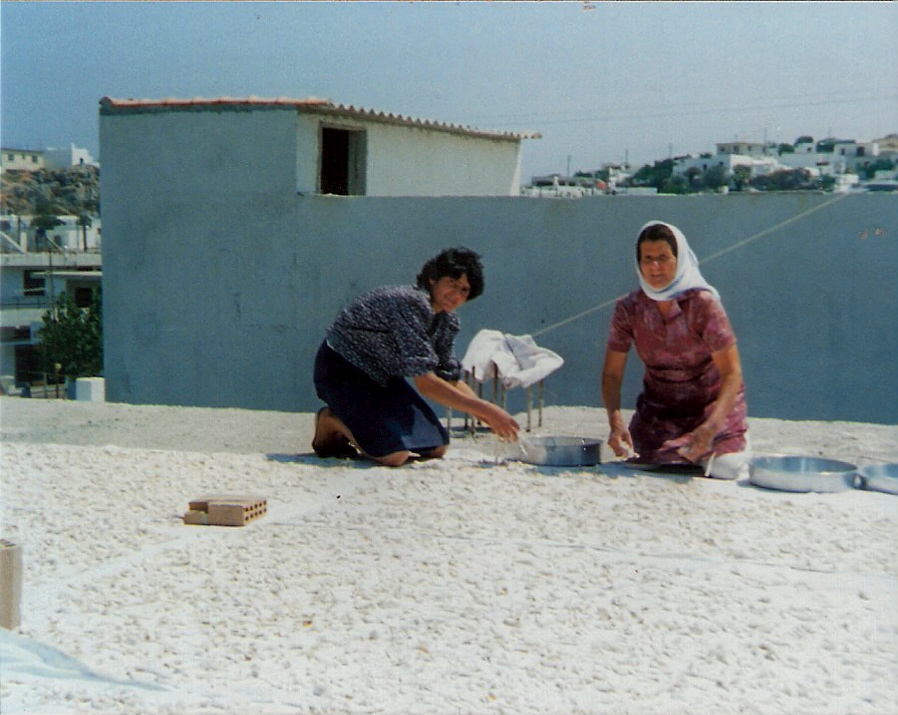 Άπλωμα για στέγνωμα Κουλουρίας Γάμου, 1989
