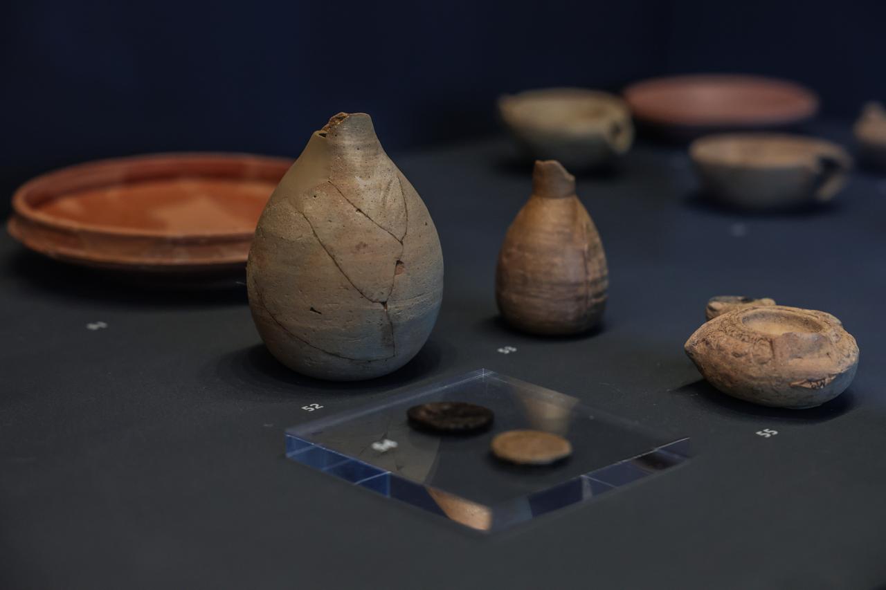 Άποψη των εκθεμάτων που φιλοξενούνται στο Διαχρονικό Αρχαιολογικό Μουσείο στο Αγαθονήσι