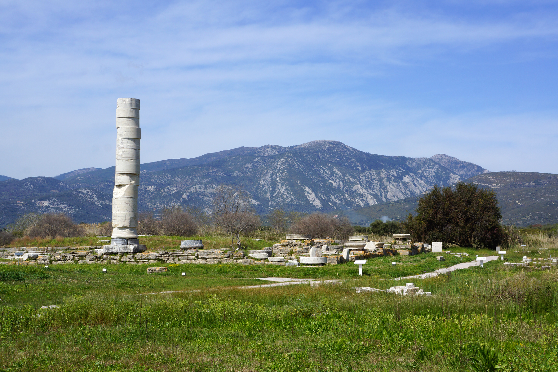 Άποψη του Ναού της Ήρας στον αρχαιολογικό χώρο του Ηραίου στη Σάμο
