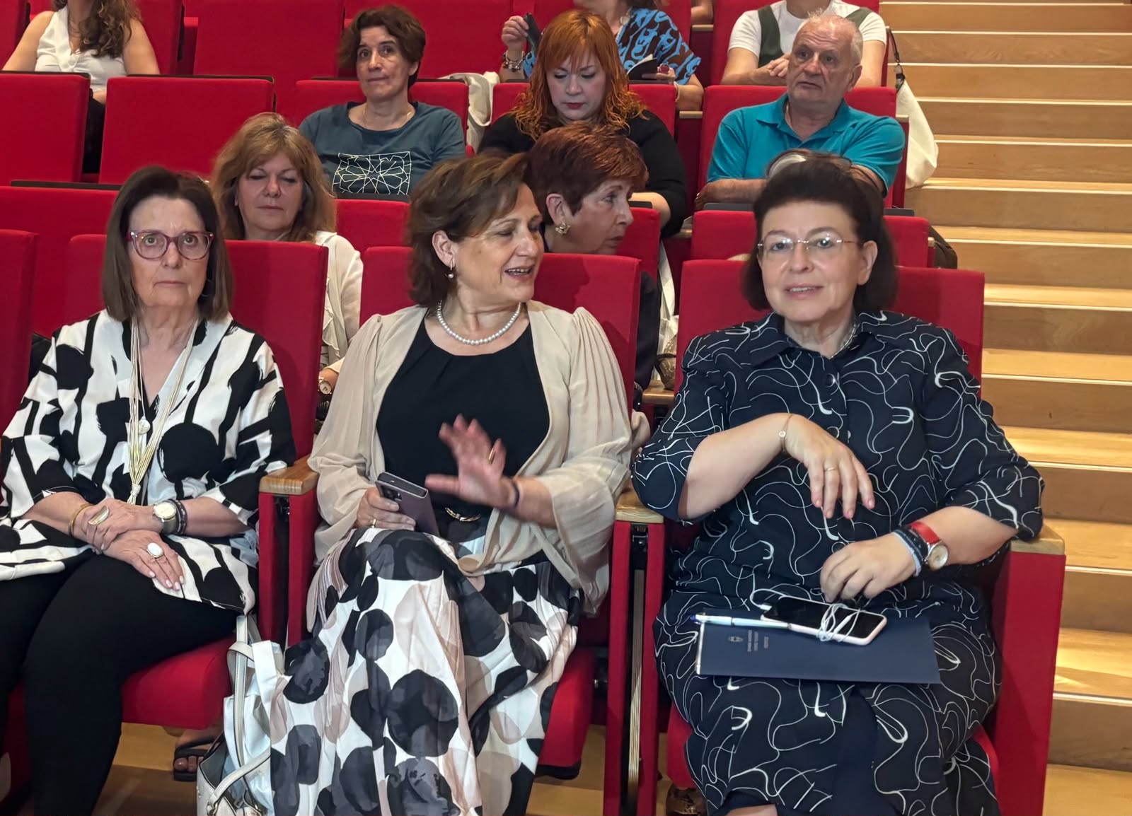 Η Υπουργός Πολιτισμού Λίνα Μενδώνη, η Γενική Γραμματέας Πολιτισμού Ολυμπία Βικάτου και η Γενική Διευθύντρια Αρχαιοτήτων και Πολιτιστικής Κληρονομιάς Κρυσταλλία Μαντζανά