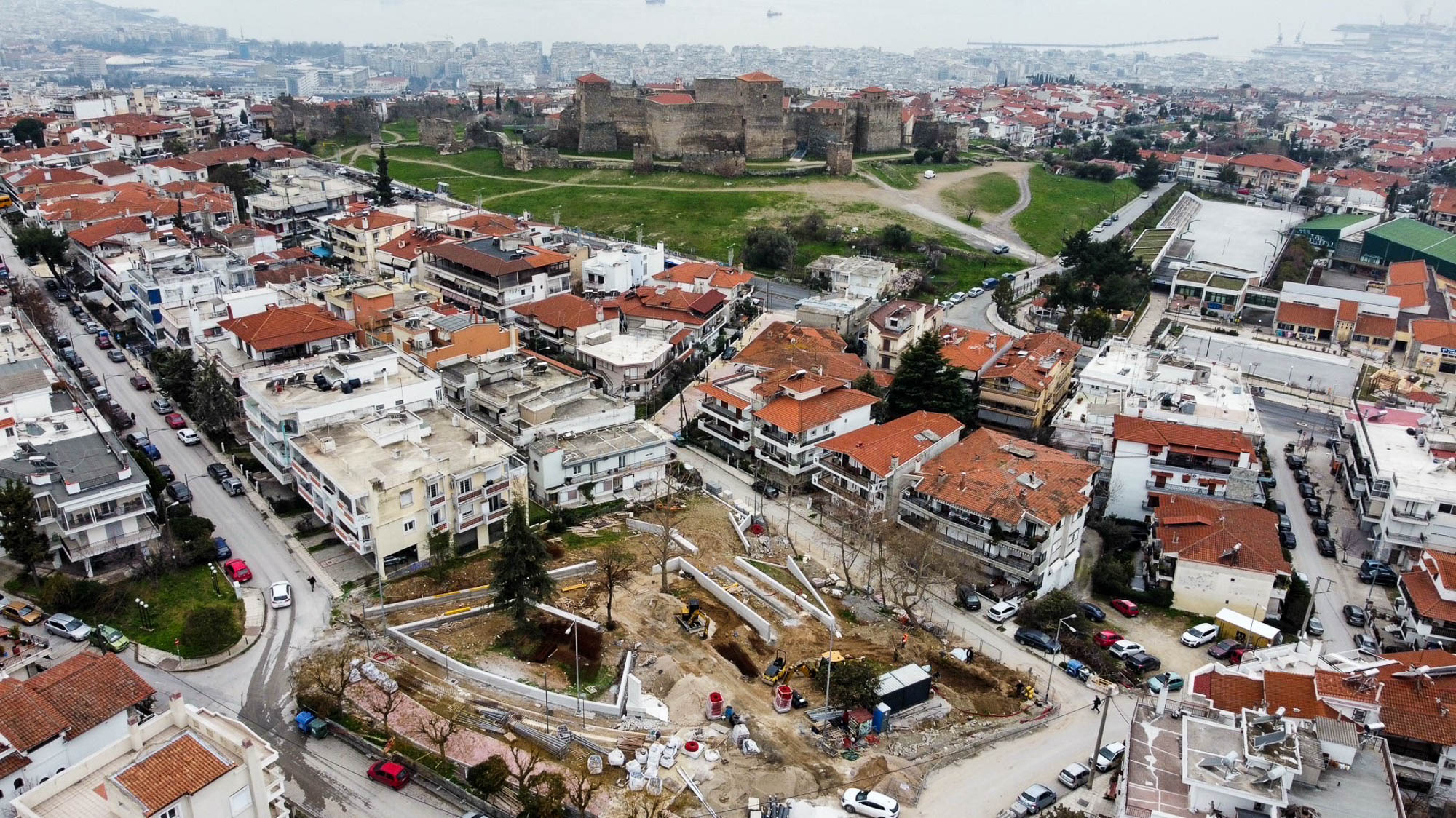 Η θέση του Πάρκου Εθνικής Αντίστασης σε σχέση με το Επταπύργιο