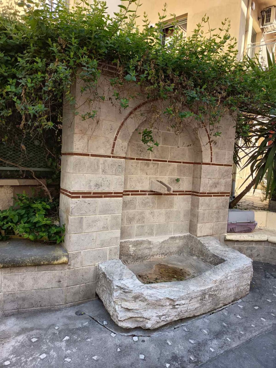 Η κρήνη στη συμβολή Ηροδότου και Αθηνάς στη Θεσσαλονίκη